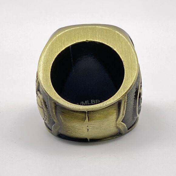 Milwaukee Brewers 1982 World Series Championship Replica Ring Baseball Size 10 - Picture 5 of 9